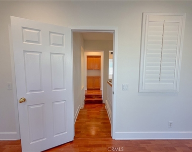 82 Laurelhurst - Photo Thumbnail 37