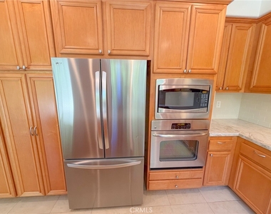 82 Laurelhurst - Photo Thumbnail 18