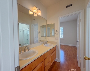 82 Laurelhurst - Photo Thumbnail 44
