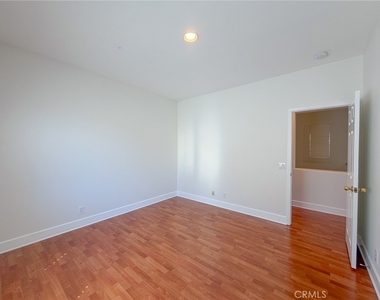 82 Laurelhurst - Photo Thumbnail 40
