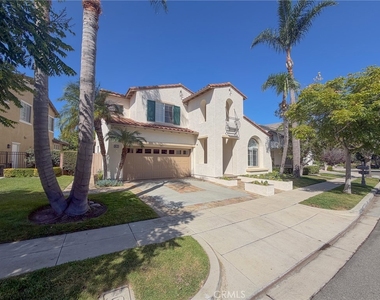 82 Laurelhurst - Photo Thumbnail 1