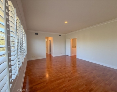 82 Laurelhurst - Photo Thumbnail 47