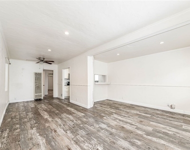 923 Alabama Street - Photo Thumbnail 3