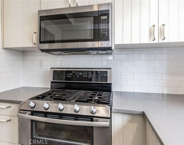 923 Alabama Street - Photo Thumbnail 6