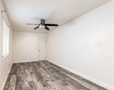 923 Alabama Street - Photo Thumbnail 8