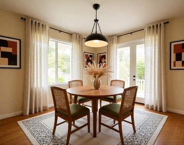 724 Oak Grove Avenue - Photo Thumbnail 3