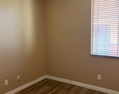 7686 Papyrus Place - Photo Thumbnail 13