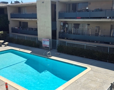 2300 Mountain Avenue N - Photo Thumbnail 9
