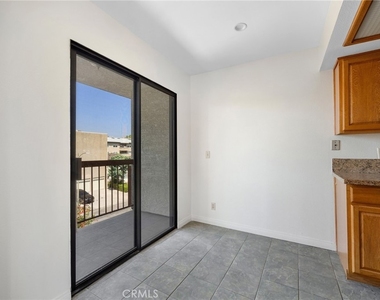 1134 Campbell - Photo Thumbnail 14