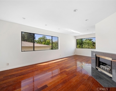 1134 Campbell - Photo Thumbnail 8