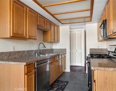 1134 Campbell - Photo Thumbnail 12