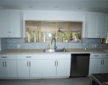 33716 Hubbard - Photo Thumbnail 12