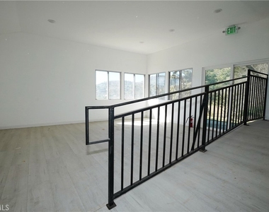 33716 Hubbard - Photo Thumbnail 26