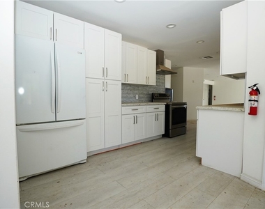 33716 Hubbard - Photo Thumbnail 15