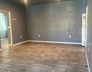 24675 Shepardson - Photo Thumbnail 3