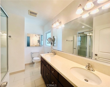 1704 E Vine Avenue - Photo Thumbnail 9