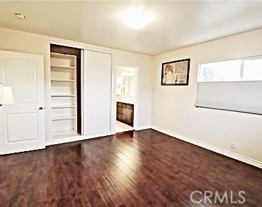 1704 E Vine Avenue - Photo Thumbnail 8