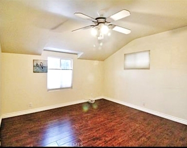 1704 E Vine Avenue - Photo Thumbnail 13