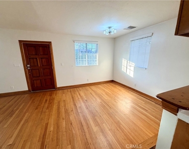 5622 Aldama Street - Photo Thumbnail 4