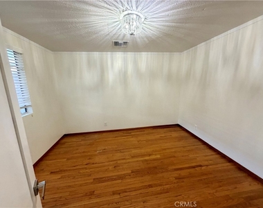 5622 Aldama Street - Photo Thumbnail 7