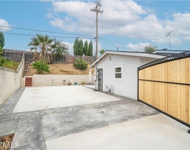 7386 Alta Cuesta Drive - Photo Thumbnail 6