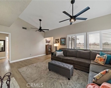 7386 Alta Cuesta Drive - Photo Thumbnail 20