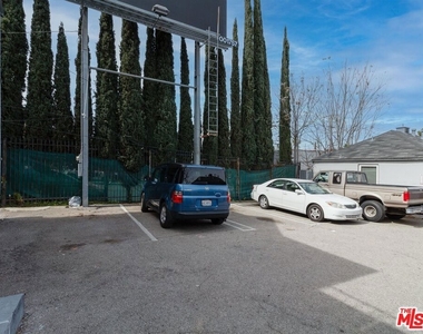 11472 Ventura - Photo Thumbnail 22