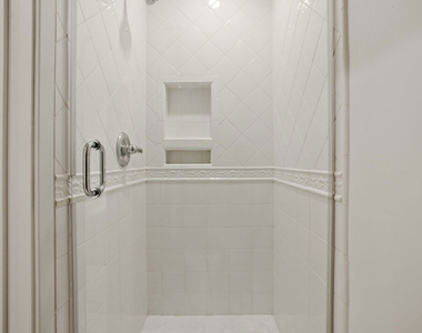 1470 Rexford Drive - Photo Thumbnail 18