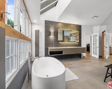 4219 Roma Court - Photo Thumbnail 19