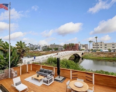 4219 Roma Court - Photo Thumbnail 40