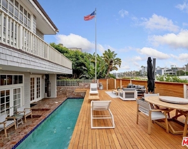 4219 Roma Court - Photo Thumbnail 39