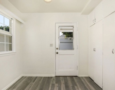 22046 Galvez Street - Photo Thumbnail 12