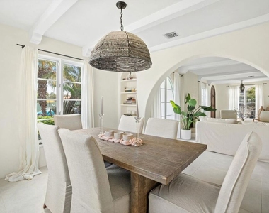 4267 Murietta Avenue - Photo Thumbnail 3