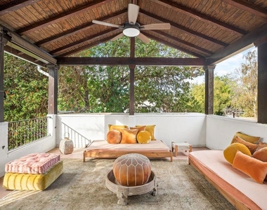 4267 Murietta Avenue - Photo Thumbnail 7