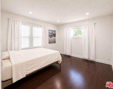 2421 3rd Avenue - Photo Thumbnail 10