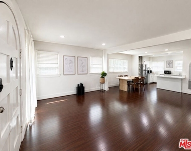 2421 3rd Avenue - Photo Thumbnail 3
