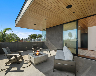 303 Windward Avenue - Photo Thumbnail 18