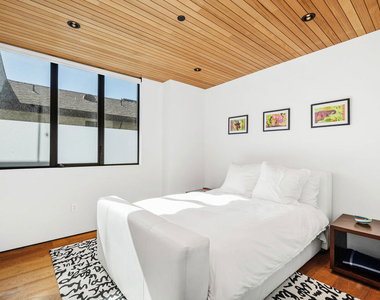 303 Windward Avenue - Photo Thumbnail 11