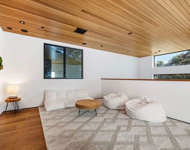 303 Windward Avenue - Photo Thumbnail 9