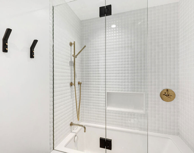 303 Windward Avenue - Photo Thumbnail 14