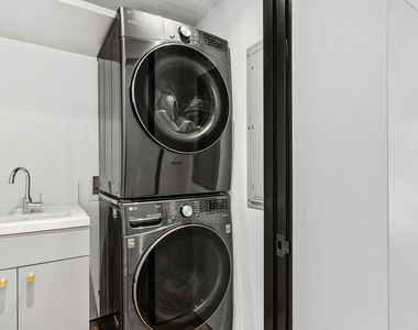 303 Windward Avenue - Photo Thumbnail 15