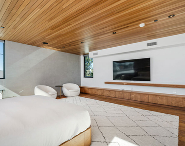 303 Windward Avenue - Photo Thumbnail 24