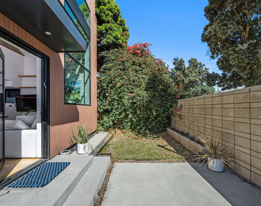 303 Windward Avenue - Photo Thumbnail 26
