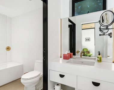 303 Windward Avenue - Photo Thumbnail 13