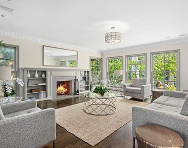 449 Westbourne Drive - Photo Thumbnail 1