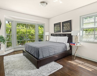 449 Westbourne Drive - Photo Thumbnail 7