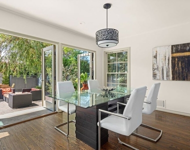 449 Westbourne Drive - Photo Thumbnail 4