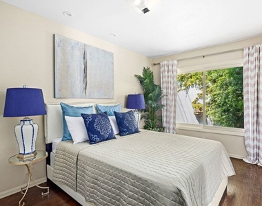 449 Westbourne Drive - Photo Thumbnail 15