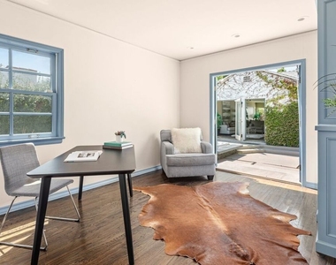 449 Westbourne Drive - Photo Thumbnail 9