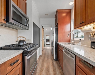 3266 Madison - Photo Thumbnail 5